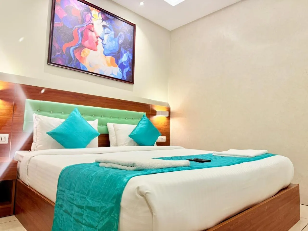 Hotel Skylark Holidays Premium Munnar