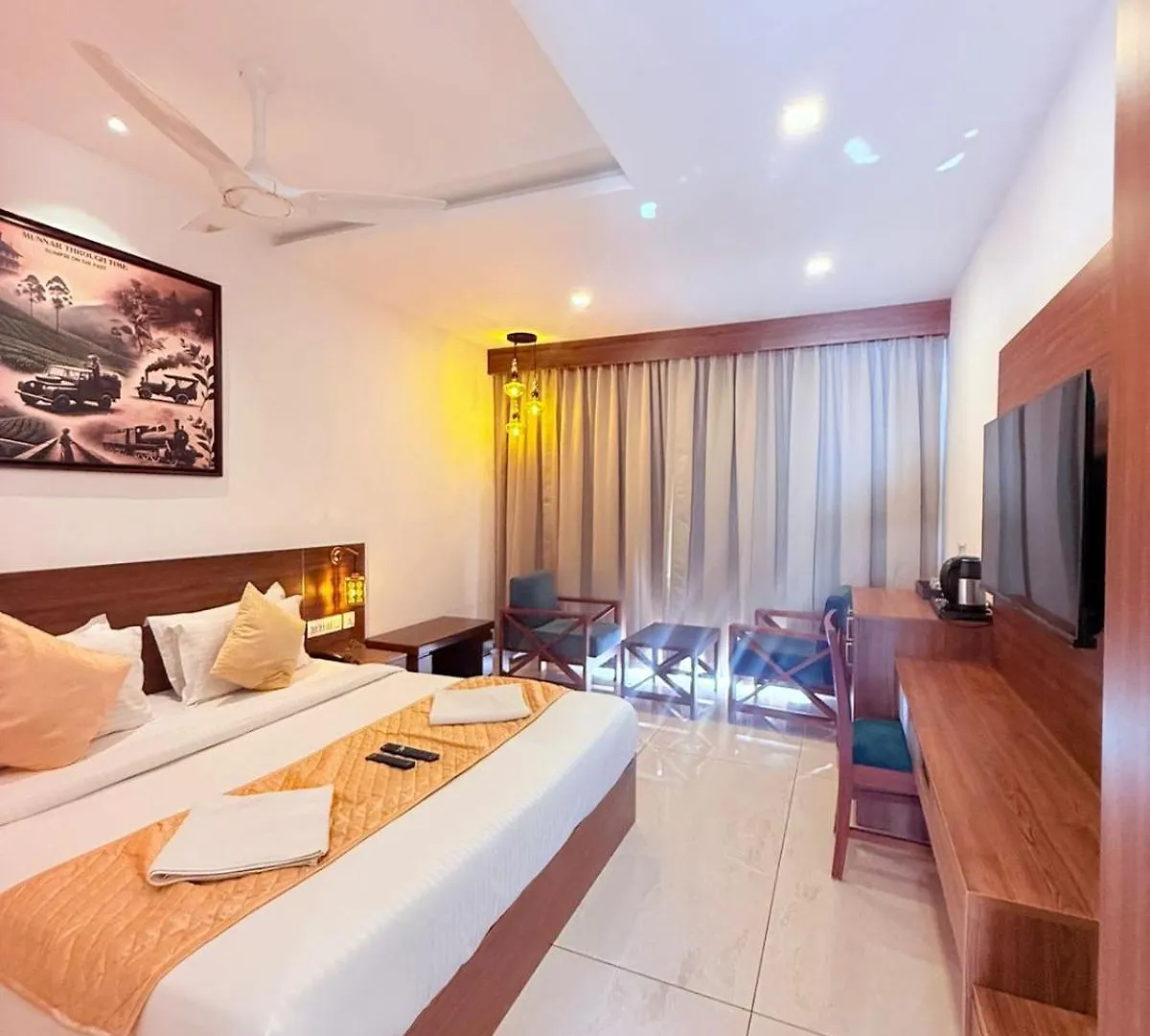 Hotel Skylark Holidays Premium Munnar
