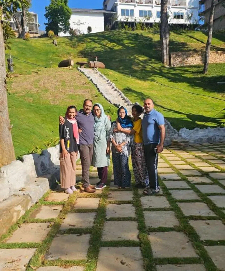 Hotel Skylark Holidays Premium Munnar