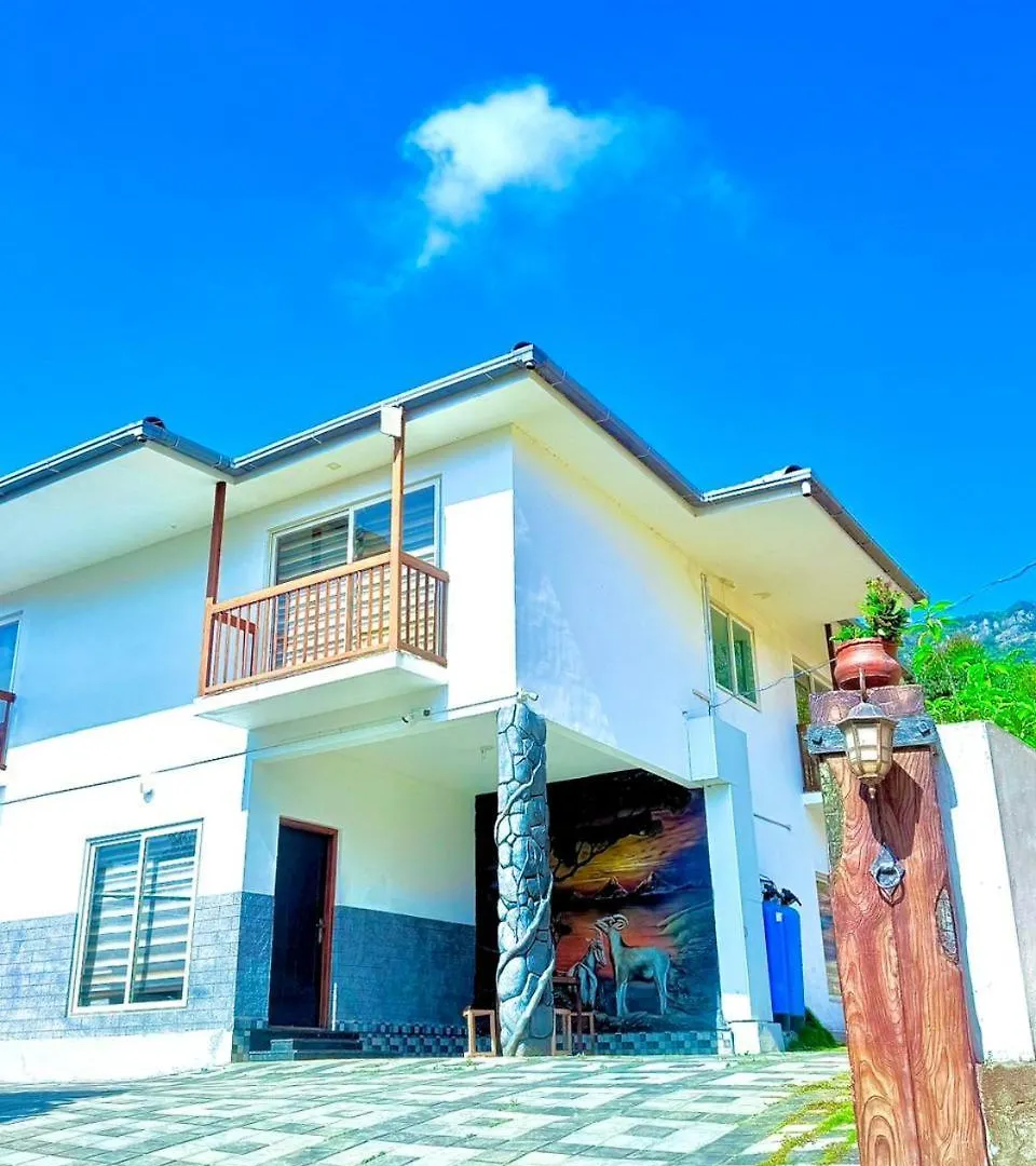 Hotel Skylark Holidays Premium Munnar 4*,