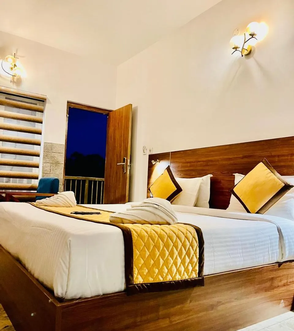 Hotel Skylark Holidays Premium Munnar