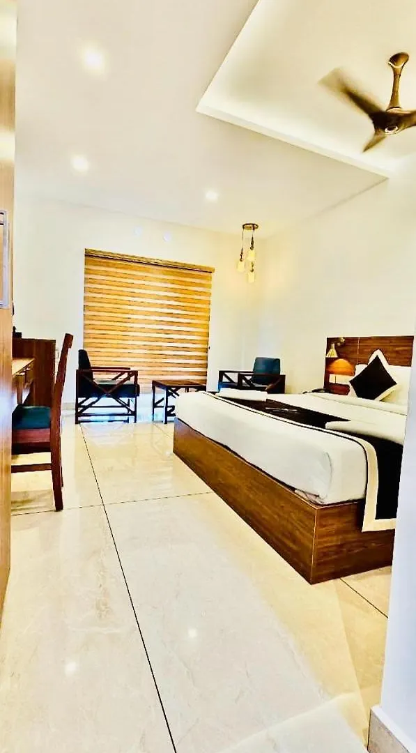 ****  Hotel Skylark Holidays Premium Munnar Indie