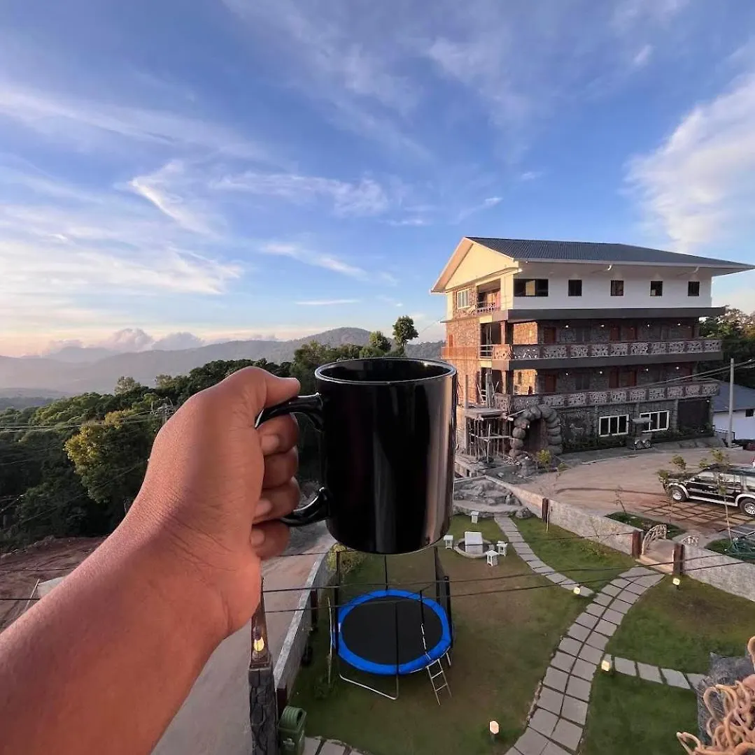 Hotel Skylark Holidays Premium Munnar