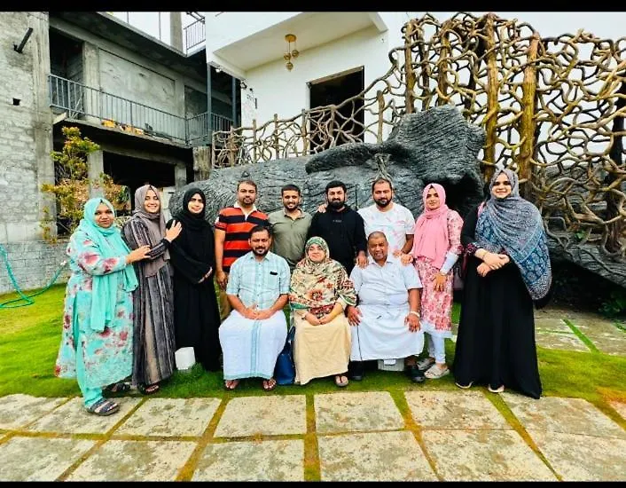 Hotel Skylark Holidays Premium Munnar