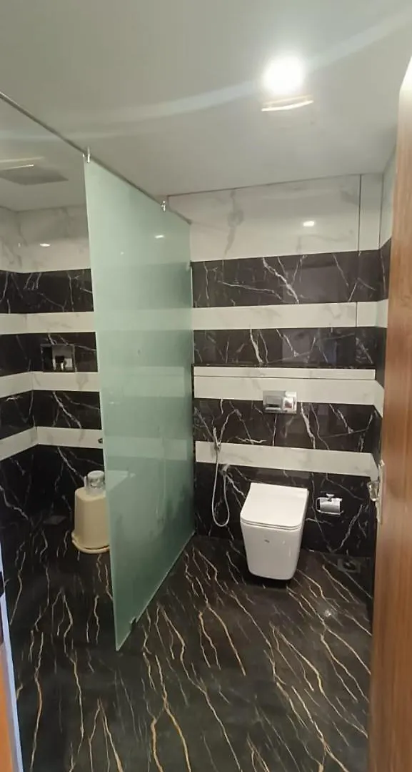Hotel Skylark Holidays Premium Munnar